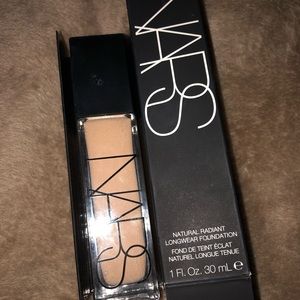 NARS Natural Radiant Longwear Foundation